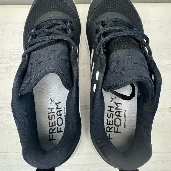 NWOT New Balance Fresh Foam Velo V3 Softball Cleats Women Size 6 - Picture 9 of 12